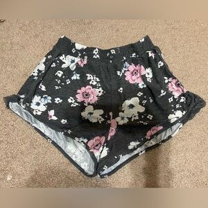 Rose‎ + Vine black floral shirts size XS